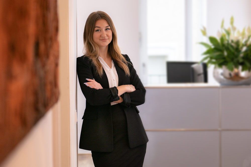 Ana-Maria Klisic Ana-Maria Klisic