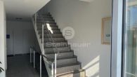 Modernes, lichtdurchflutetes Büro mit PKW-Stellplätzen in Erbenheim **Provisionsfrei** - Treppenhaus