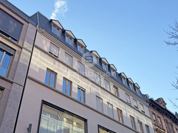 Geräumige 3-Zimmer-Wohnung mit Terrasse und barrierefreiem Bad in bester Citylage, 65185 Wiesbaden, Etagenwohnung